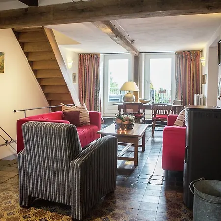Vintage Holiday Home in Verlaine-Sur-Ourthe with Valley View Ferienhaus Durbuy