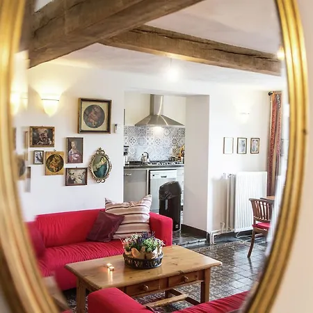 Vintage Holiday Home in Verlaine-Sur-Ourthe with Valley View Durbuy