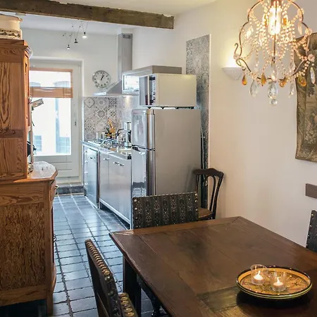 Vintage Holiday Home in Verlaine-Sur-Ourthe with Valley View