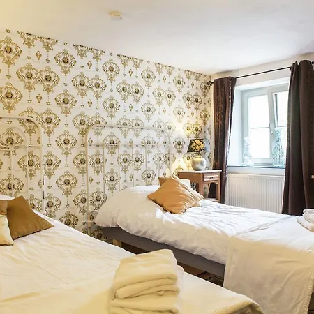 Vintage Holiday Home in Verlaine-Sur-Ourthe with Valley View Ferienhaus *
