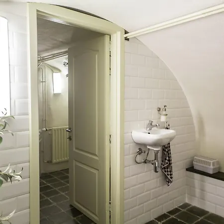 Vintage Holiday Home in Verlaine-Sur-Ourthe with Valley View Ferienhaus *