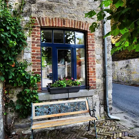 Vintage Holiday Home in Verlaine-Sur-Ourthe with Valley View Ferienhaus *